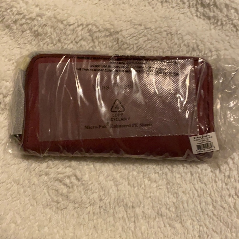 Brand New Vera Bradley Midtown RFID Wristlet